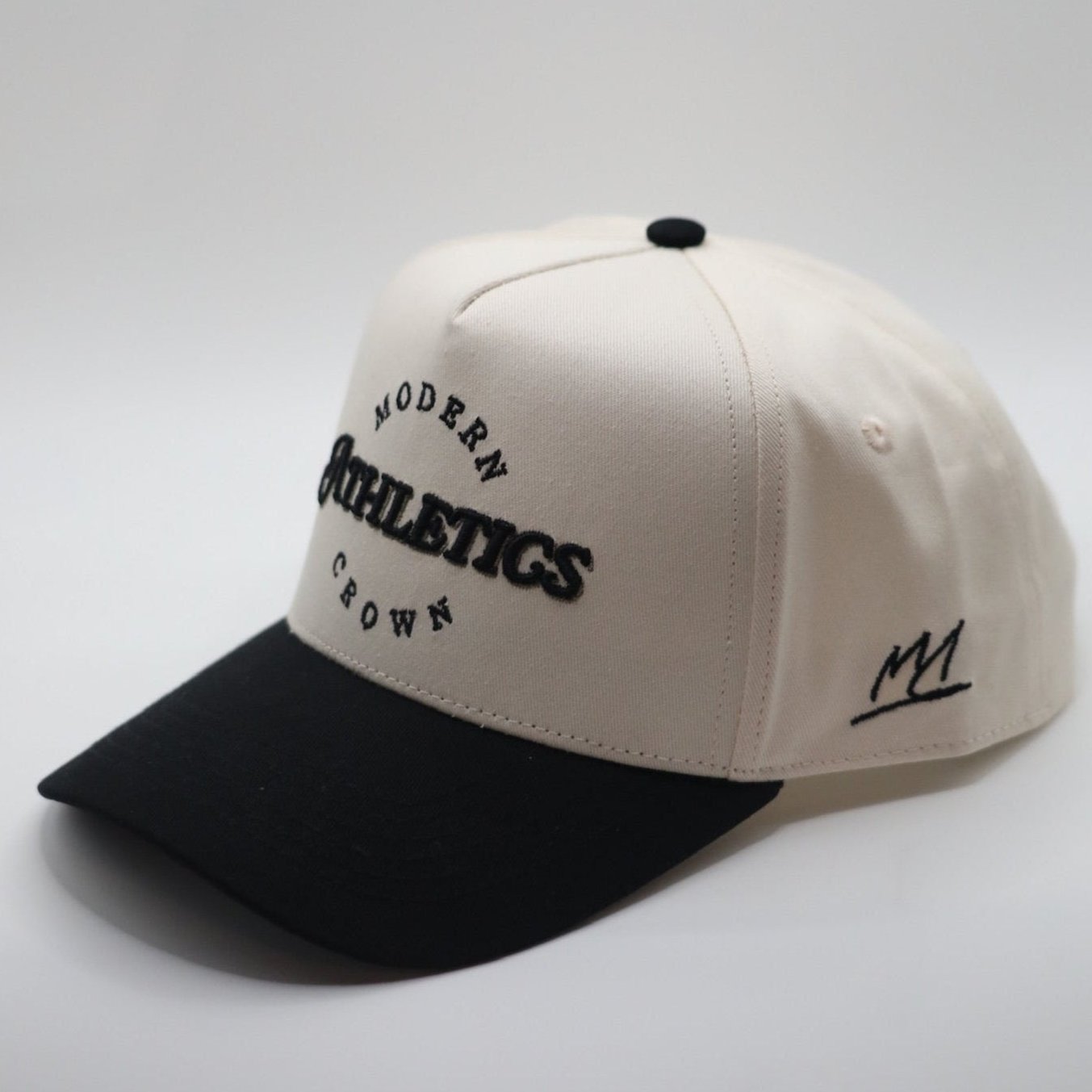 MC Athletics | Off-White & Black