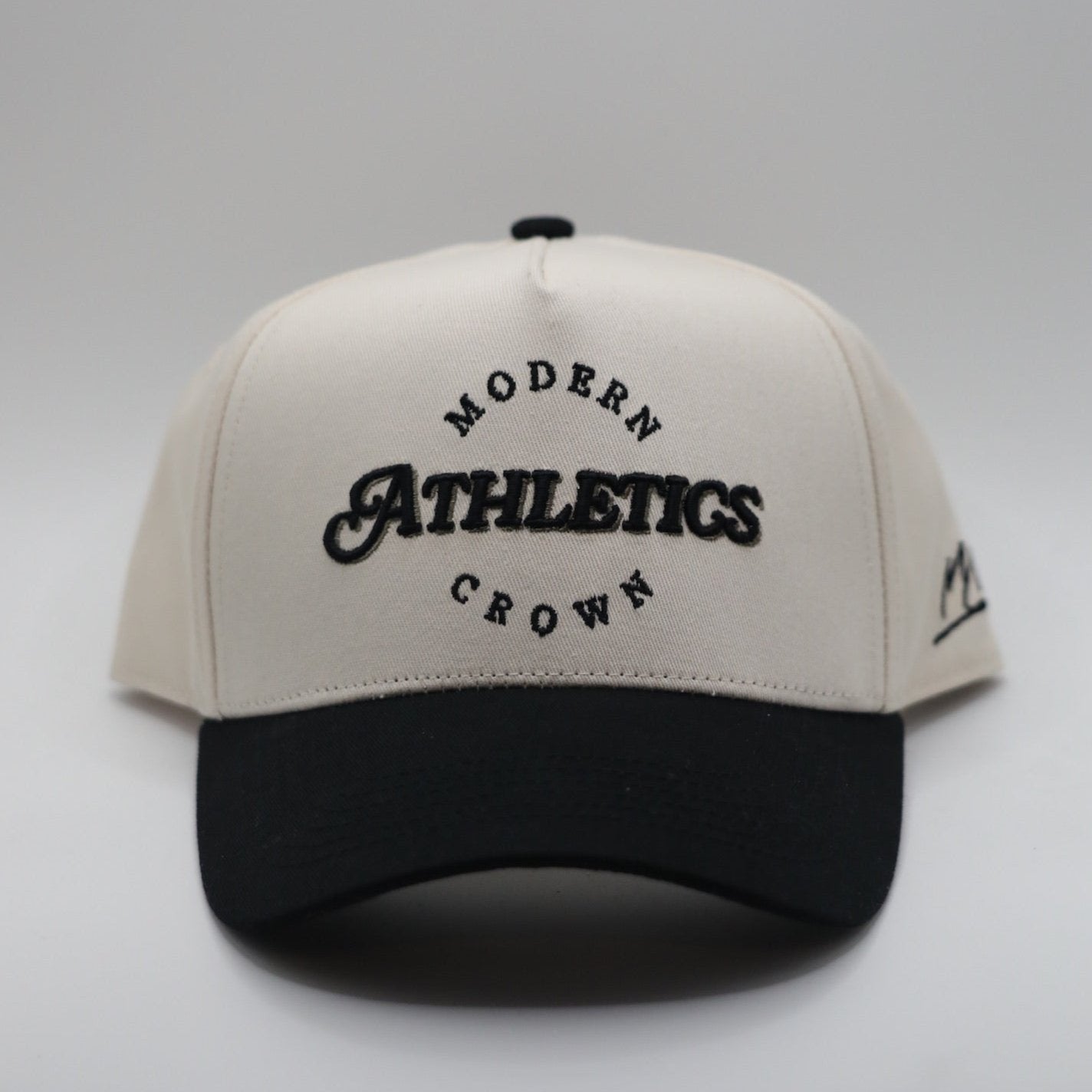 MC Athletics | Off-White & Black