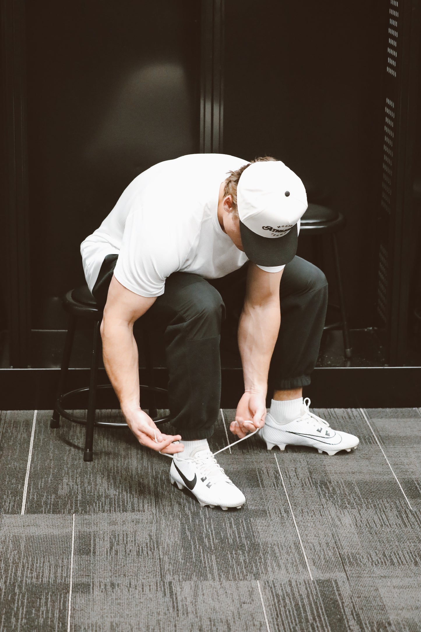 MC Athletics | Off-White & Black