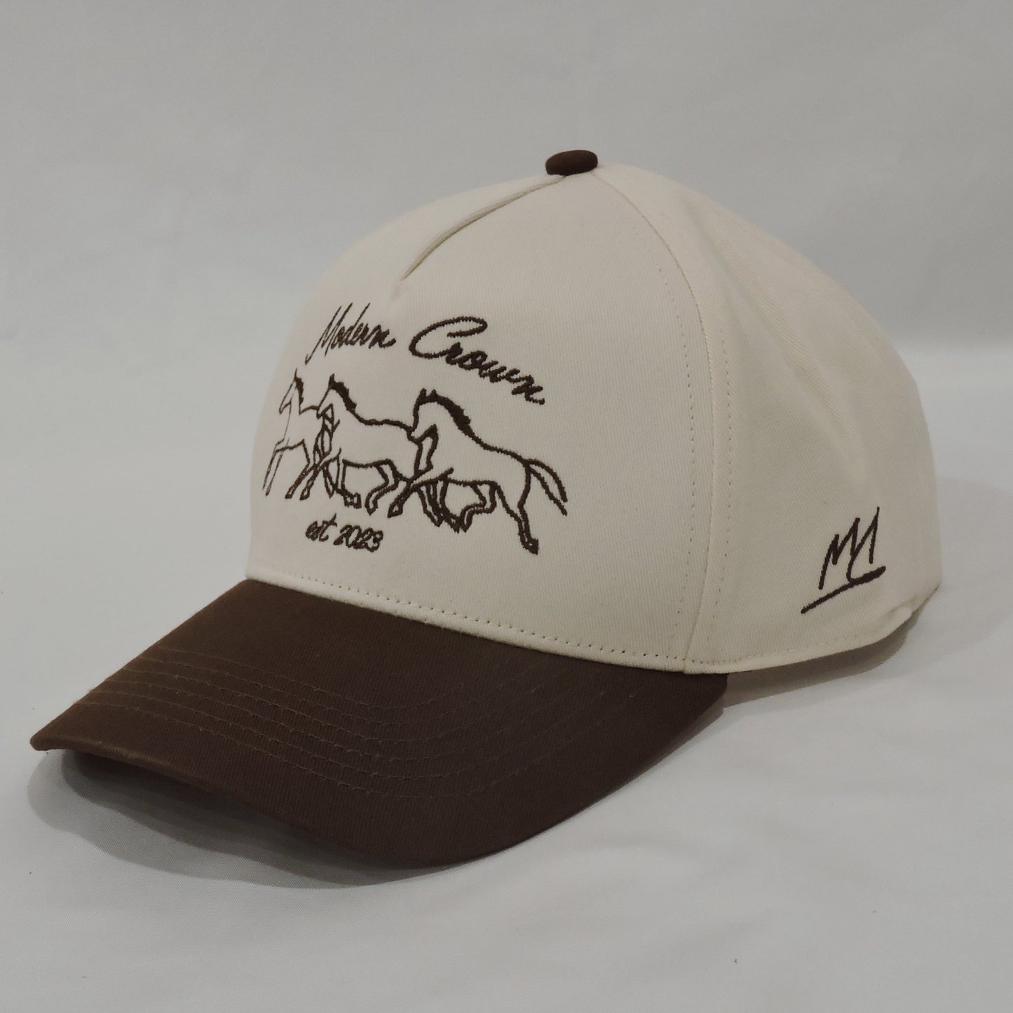Script Horses | Off-White & Brown